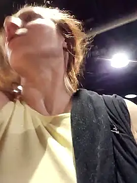 Exhibitionsplit online show from March 18, 2026, 10:54 pm