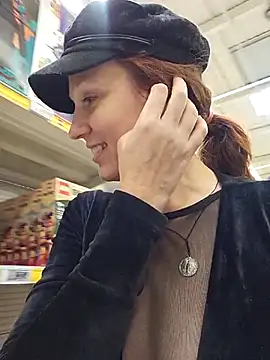 Exhibitionsplit online show from November 22, 2025, 12:37 pm