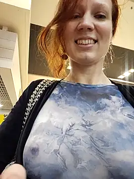 Exhibitionsplit online show from December 4, 2025, 12:59 pm