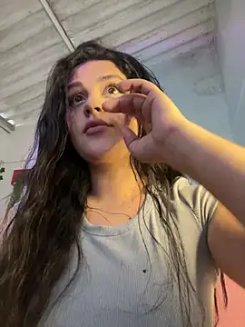 violet-333 online show from April 8, 2026, 6:09 pm