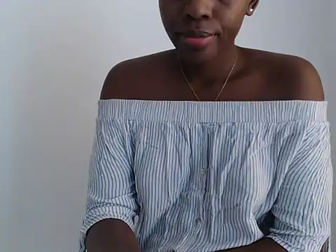 Snapshot of black___ghodess chatting on September 17, 2025, 7:43 am black ghodess online show from September 17, 2025, 7:43 am