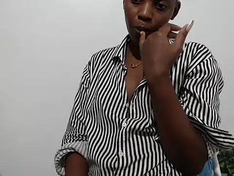 Snapshot of black___ghodess chatting on October 29, 2025, 5:12 pm black ghodess online show from October 29, 2025, 5:12 pm