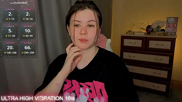 Snapshot of cutie_mili chatting on March 23, 2026, 1:22 pm cutie mili online show from March 23, 2026, 1:22 pm
