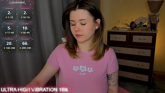 cutie mili online show from March 19, 2026, 9:53 am