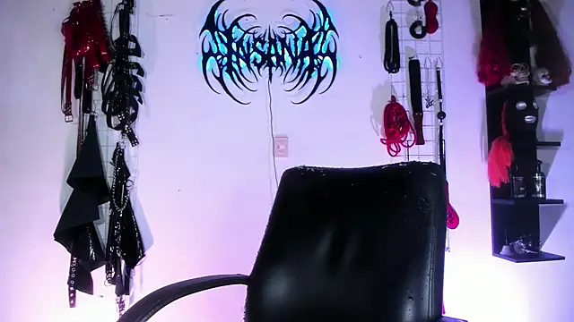 Snapshot of irregular_fetish_ chatting on April 27, 2026, 11:14 pm irregular fetish online show from April 27, 2026, 11:14 pm