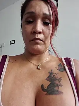 Snapshot of LISA_BULLOCK_ chatting on April 2, 2026, 8:04 pm LISA BULLOCK online show from April 2, 2026, 8:04 pm