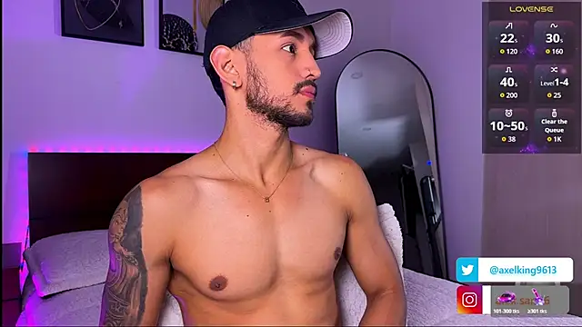 AxelKing1326 online show from October 29, 2025, 10:31 pm