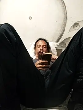 iirgastam3 online show from April 16, 2026, 12:11 am