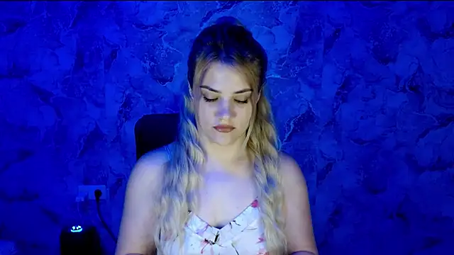 Snapshot of nika_gold1 chatting on May 23, 2026, 5:23 pm nika gold1 online show from May 23, 2026, 5:23 pm