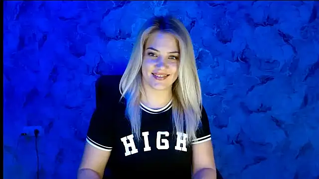 Snapshot of nika_gold1 chatting on October 12, 2025, 3:57 pm nika gold1 online show from October 12, 2025, 3:57 pm