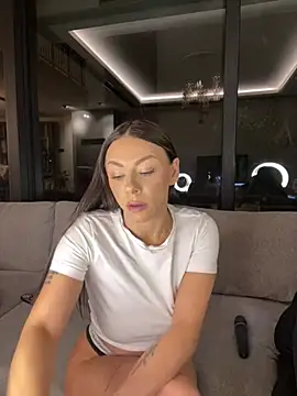 Snapshot of SexOnMyLvL chatting on February 2, 2026, 9:14 pm SexOnMyLvL online show from February 2, 2026, 9:14 pm