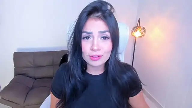 dominique21  online show from December 15, 2024, 5:13 am