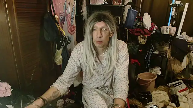 Ombeline1 online show from January 9, 2026, 7:48 am