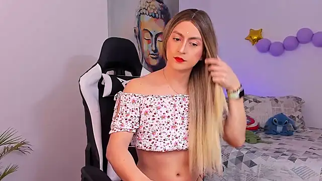  Pame Leon  online show from October 8, 2025, 8:09 pm