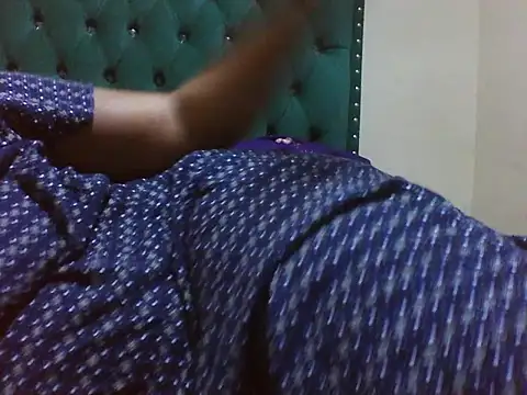 Sexy Riri online show from May 22, 2026, 9:46 pm