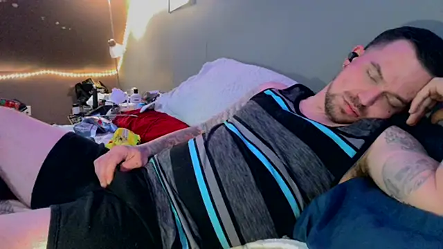 bigcocktat2dude603 online show from February 2, 2025, 10:28 pm