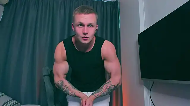 Snapshot of Samuel_Andrew chatting on February 14, 2025, 2:28 am Samuel Andrew online show from February 14, 2025, 2:28 am