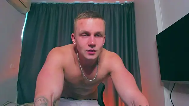 Snapshot of Samuel_Andrew chatting on March 13, 2025, 1:43 am Samuel Andrew online show from March 13, 2025, 1:43 am