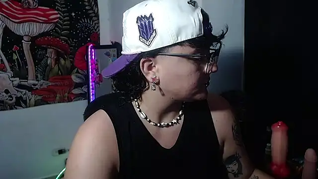 isabeautyx19 online show from June 26, 2026, 1:00 am