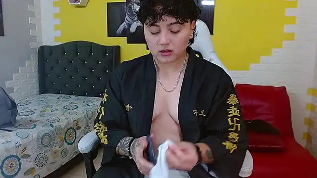 isabeautyx19 online show from March 31, 2026, 2:02 am