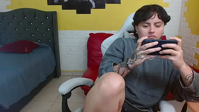 isabeautyx19 online show from April 9, 2026, 1:29 am