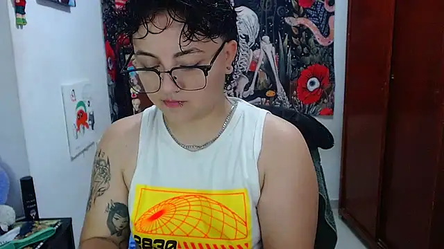 Snapshot of isabeautyx19 chatting on May 19, 2026, 4:14 pm isabeautyx19 online show from May 19, 2026, 4:14 pm