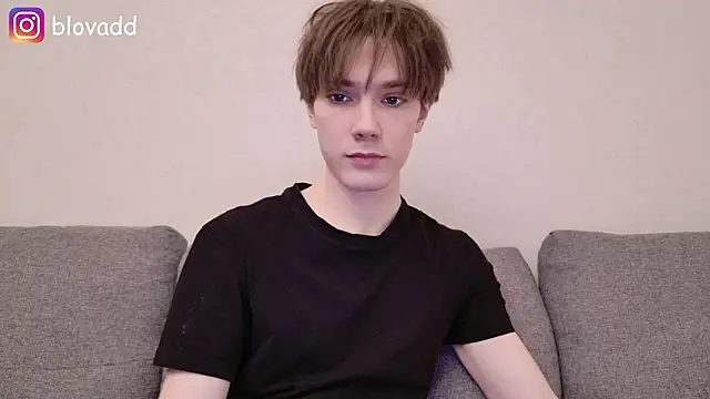 Snapshot of callmenineoneseven chatting on February 20, 2026, 8:33 pm callmenineoneseven online show from February 20, 2026, 8:33 pm