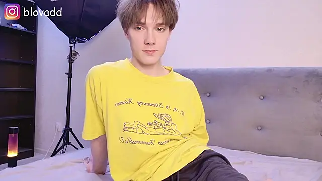 Snapshot of callmenineoneseven chatting on February 10, 2026, 5:12 pm callmenineoneseven online show from February 10, 2026, 5:12 pm