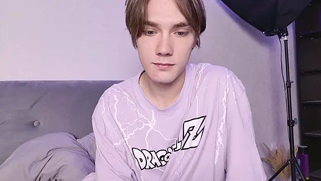 Snapshot of callmenineoneseven chatting on October 2, 2025, 11:08 pm callmenineoneseven online show from October 2, 2025, 11:08 pm