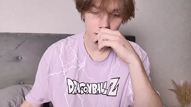 Snapshot of callmenineoneseven chatting on October 1, 2025, 7:18 pm callmenineoneseven online show from October 1, 2025, 7:18 pm