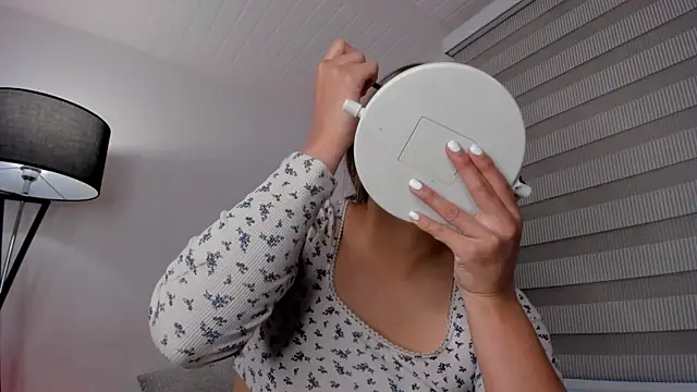 vico sweety online show from April 16, 2026, 8:31 pm