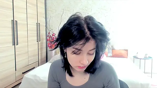 Snapshot of JulisSweet chatting on March 8, 2025, 7:27 am JulisSweet online show from March 8, 2025, 7:27 am