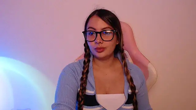 lalawhitte online show from November 27, 2025, 2:17 pm