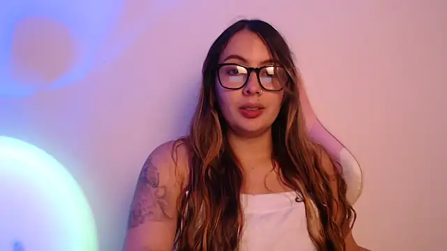 lalawhitte online show from December 19, 2025, 9:39 pm