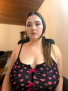 Kamilla Loop online show from November 22, 2025, 10:08 pm