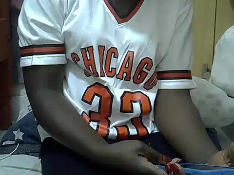 Snapshot of ebonyzoe chatting on June 3, 2026, 1:23 pm ebonyzoe online show from June 3, 2026, 1:23 pm