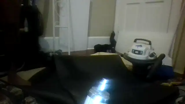 Snapshot of Babyboyy803 chatting on December 16, 2025, 1:10 am Babyboyy803 online show from December 16, 2025, 1:10 am