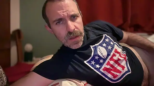 Snapshot of Brianjonest chatting on February 8, 2026, 9:01 pm Brianjonest online show from February 8, 2026, 9:01 pm