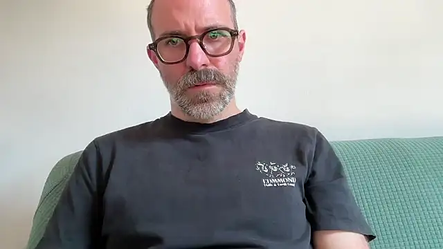 Snapshot of Brianjonest chatting on July 1, 2026, 3:01 pm Brianjonest online show from July 1, 2026, 3:01 pm