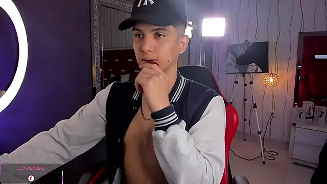 Brat  online show from March 4, 2026, 7:54 pm