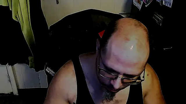 KrazyLegz online show from November 22, 2025, 5:23 pm