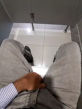 Snapshot of johny_69d@xh chatting on January 7, 2025, 7:42 am johny 69dxh online show from January 7, 2025, 7:42 am