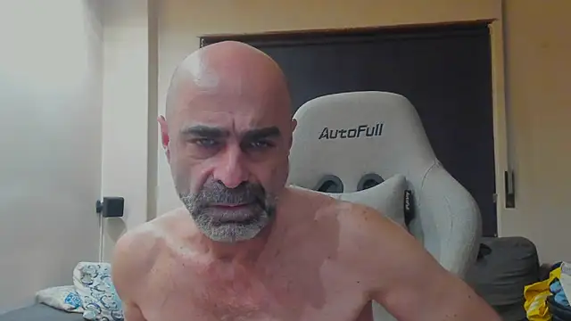 Snapshot of Bicopflirt chatting on June 21, 2026, 9:42 pm Bicopflirt online show from June 21, 2026, 9:42 pm