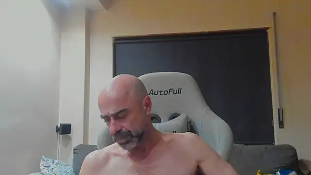 Snapshot of Bicopflirt chatting on June 16, 2026, 9:26 pm Bicopflirt online show from June 16, 2026, 9:26 pm