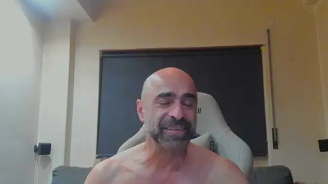 Snapshot of Bicopflirt chatting on July 22, 2026, 11:18 pm Bicopflirt online show from July 22, 2026, 11:18 pm