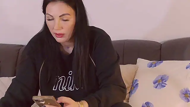 ReiyaRey online show from November 6, 2025, 10:58 pm