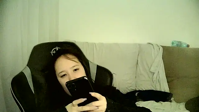 Snapshot of Japabaixinha chatting on March 19, 2025, 12:48 am Japabaixinha online show from March 19, 2025, 12:48 am