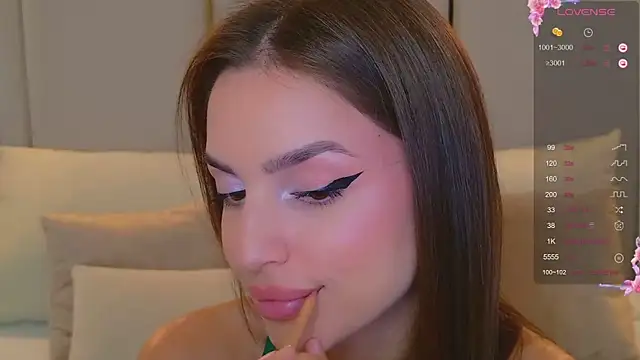 BellaHalles online show from November 4, 2025, 6:06 am