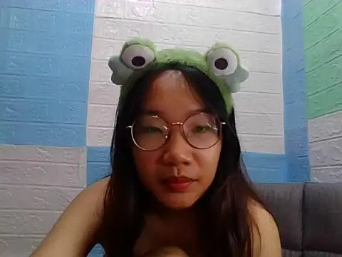 Nanoko online show from September 30, 2025, 1:28 pm