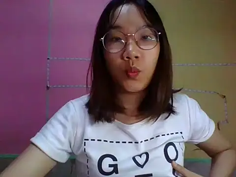 Nanoko online show from March 9, 2025, 10:30 am